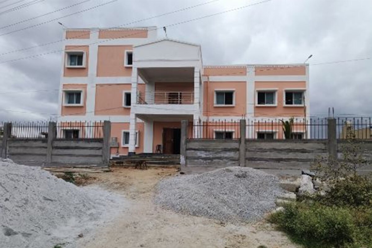 Construction of karmika bhavan building at Mandya City